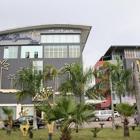 Palm Garden Hotel Brunei Bandar Seri Begawan Bagian luar foto